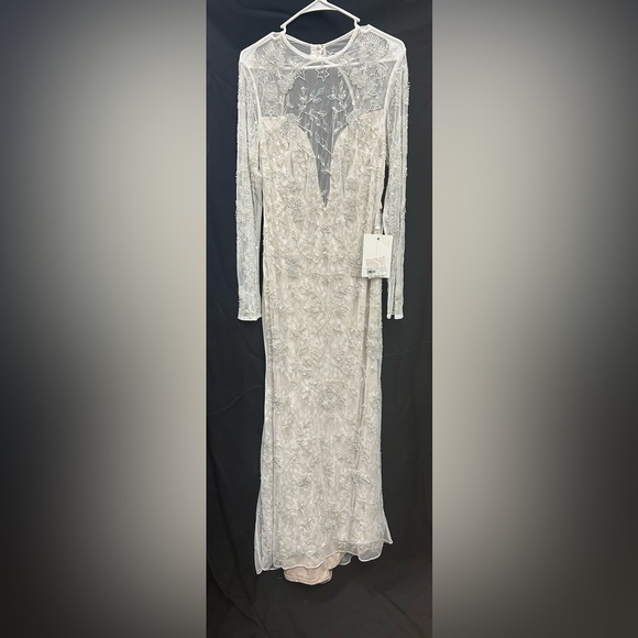 Mac Duggal 10821 NWT LONG SLEEVE FLORAL EMBELLISHED GOWN - Picture 5 of 8